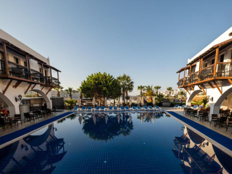 COSTA BITEZHAN BEACH HOTEL