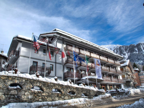 HOTEL CRESTA ET DUC