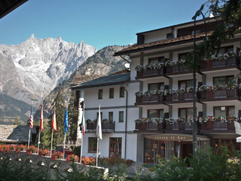 HOTEL CRESTA ET DUC