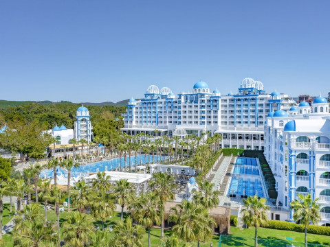 Rubi Platinum SPA Resort and Suites