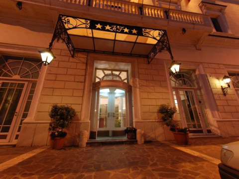 Hotel De La Ville