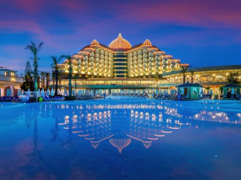 DELPHIN PALACE