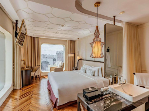 Hotel des Arts Saigon MGallery Collection
