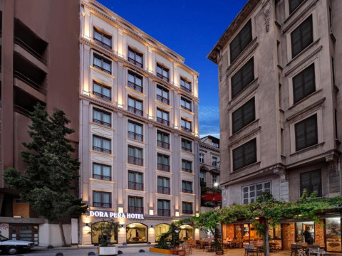 Hotel Dora Pera