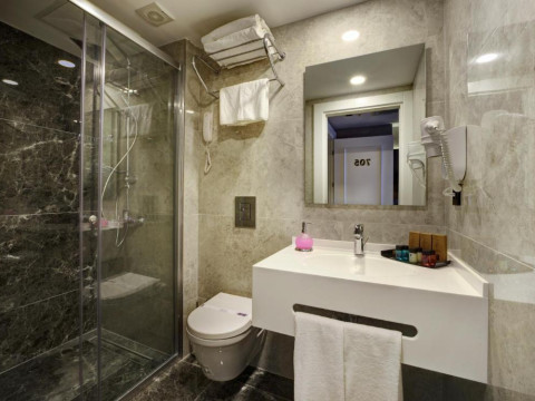 Hotel Dora Pera
