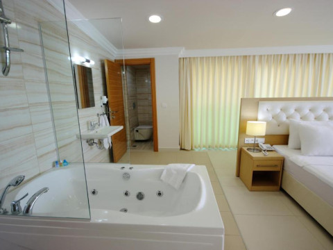 DRAGUT POINT NORTH HOTEL