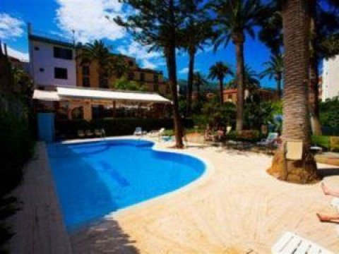 HOTEL EDEN