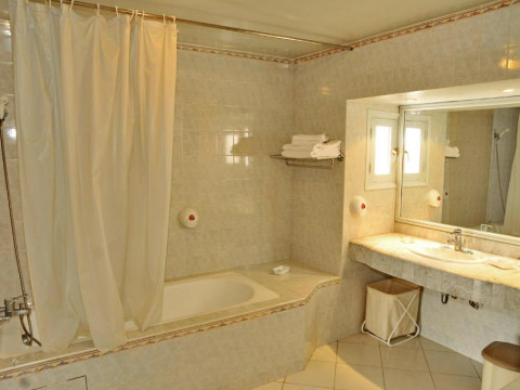 Hotel El Pueblo Tamlelt