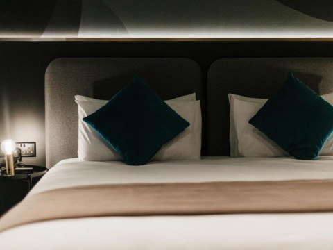 Hotel Eleven by Warren Collection