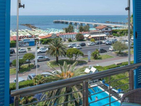 Hotel Excelsior