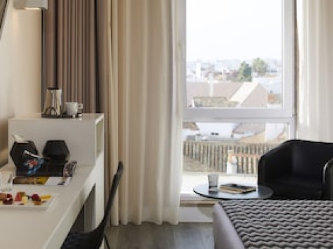 HOTEL FARO & BEACH CLUB