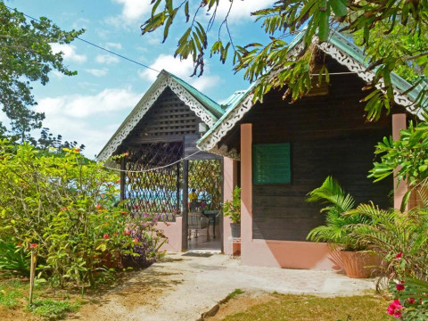 Hotel Firefly Beach Cottages