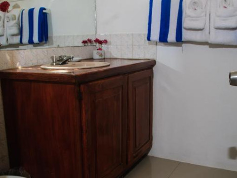 Hotel Firefly Beach Cottages