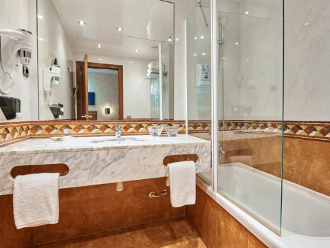 Hotel Garbi Millenni