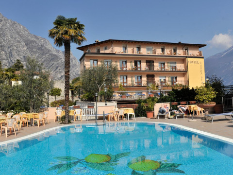 Hotel Garda Bellevue
