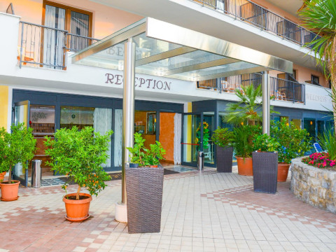Hotel Garda Bellevue