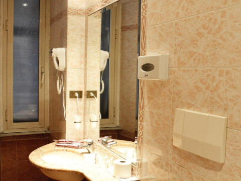 GENIO HOTEL