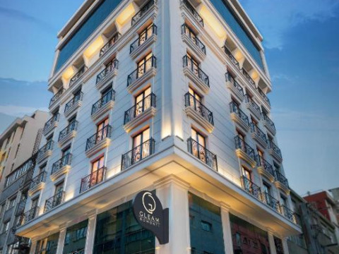 GLEAM BOMONTI HOTEL