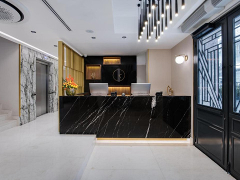 Hotel Gleam Collection