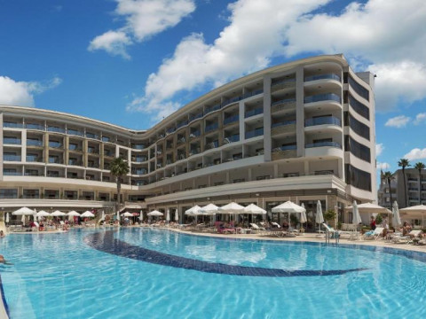 Hotel Golden Rock Beach