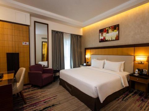 Hotel Golden Tulip Media