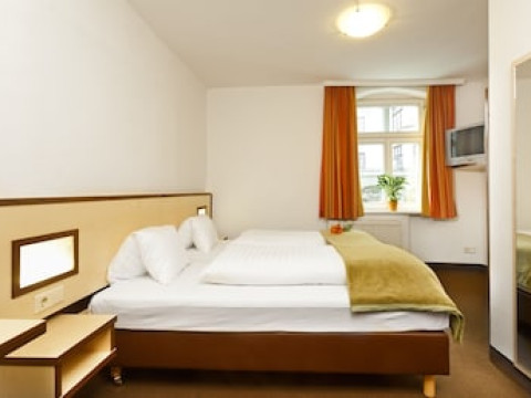HOTEL GOLDENE KRONE