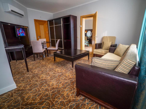 Hotel Grand Belish