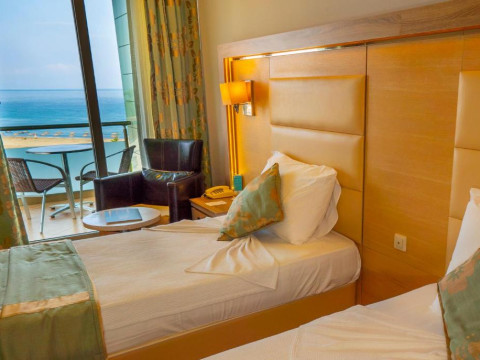 Hotel Grand Belish