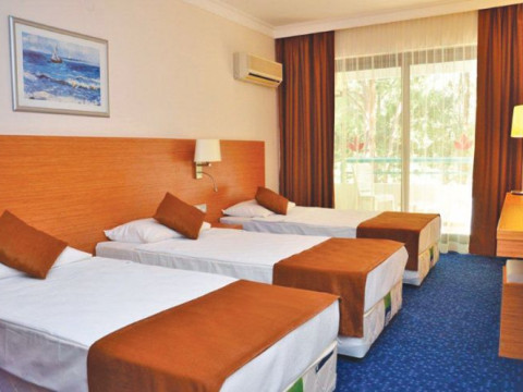 HOTEL GRAND EFE 