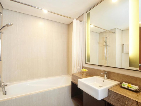 Hotel Grand Santhi