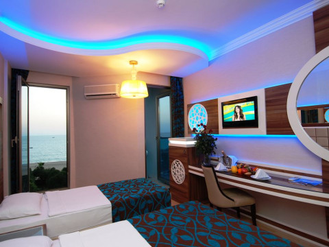Hotel Grand Zaman Beach
