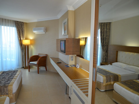 Hotel Grand Zaman Garden