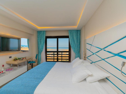 Gravity Hotel & Aqua Park( Ex.Samra Bay)