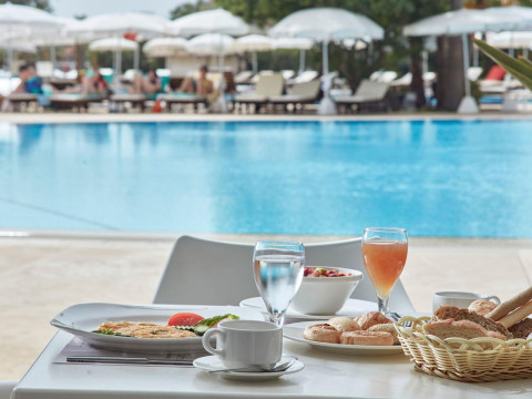 Hotel Grecian Bay