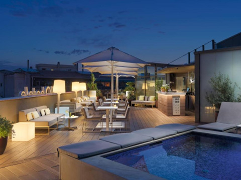 Hotel H10 Casanova