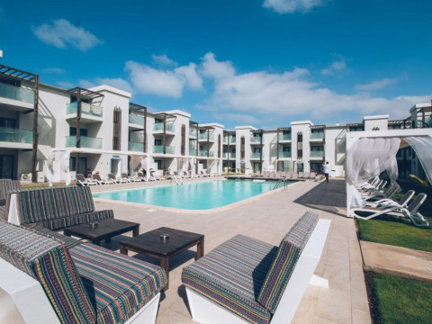 Hotel Halos Casa Resort