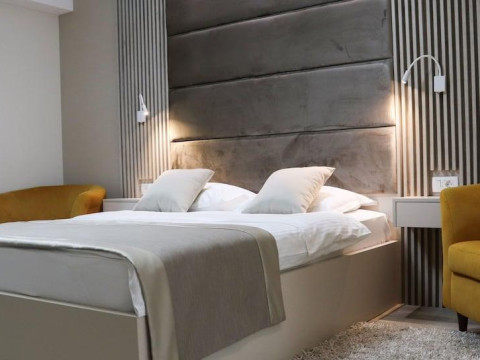Hotel Holiday