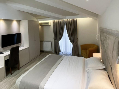 Hotel Holiday