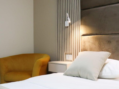 Hotel Holiday