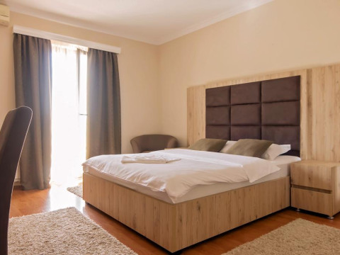 Hotel Holiday