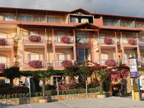Korali House Studio Apartments