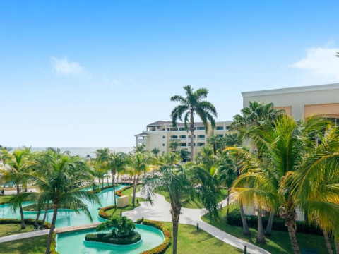 Hotel Iberostar Waves Rose Hall Beach
