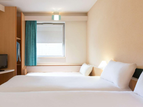 Hôtel ibis Lyon Est Bron