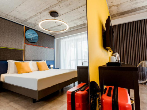 Hotel IKYK