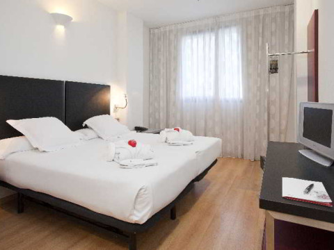 Hotel ILUNION Aqua 3
