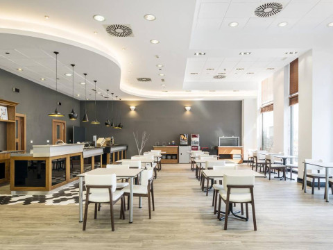 Hotel ILUNION Valencia 3