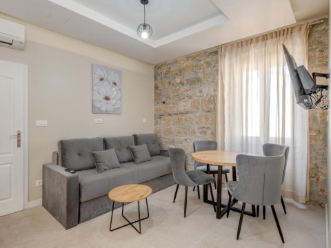 INMOTION LUXURY ROOMS
