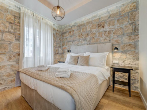 INMOTION LUXURY ROOMS