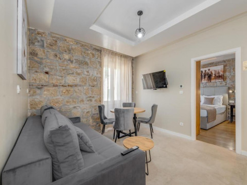 INMOTION LUXURY ROOMS