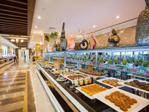 Hotel Karmir Resort & Spa